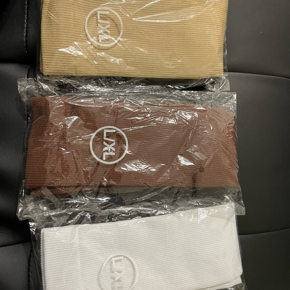 L/XL Women’s Compression Socks - Picture 2 of 5